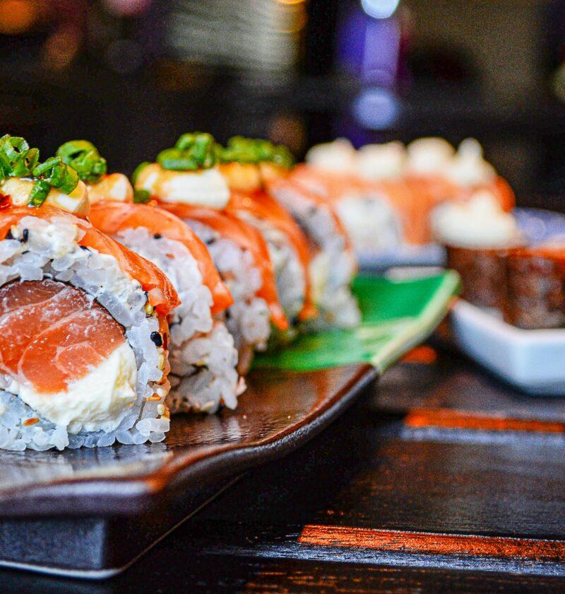 japanische Sushi mit Lachs